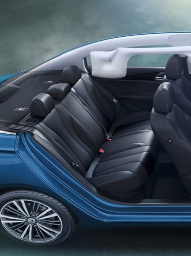 MG5 Black Interior Airbags