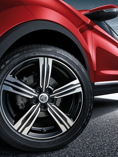 MG ZS Red Wheel